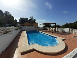 Villa VENTA en Oropesa del Mar, zona Urbanización La Renega, parcela de 715m con piscina. photo 0