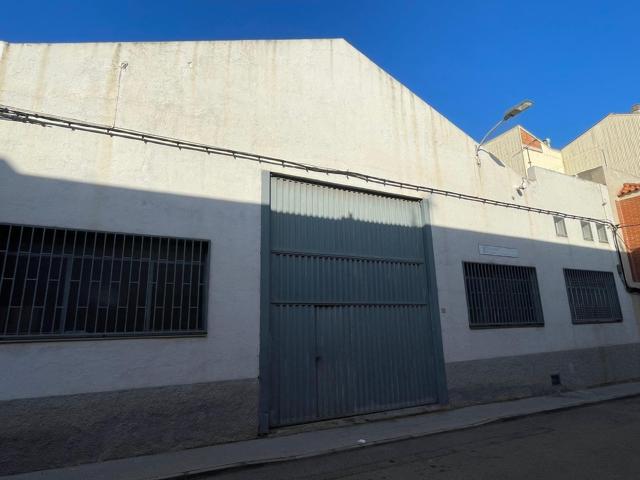 Nave-Solar Urbano en VENTA en Castellón, zona UJI-Avenida Alcora, 407 m de parcela, salida 2 calles photo 0