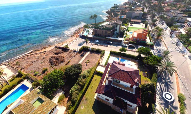 GRAN CHALET INDEPENDIENTE CON PISCINA PRIVADA Y VISTAS DIRECTAS AL MAR EN CABO ROIG photo 0