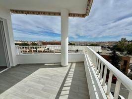 ¡TU HOGAR CON VISTAS AL MAR TE ESPERA EN TORREVIEJA! photo 0