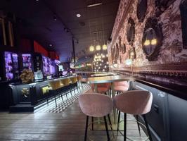 Venta de local comercial-con salida de humos totalmente equipado Bar - Cocteleria y posibilidad cocina para hacer restaurante en venta en zona de ocio en Aguamarina - Cabo Roig photo 0