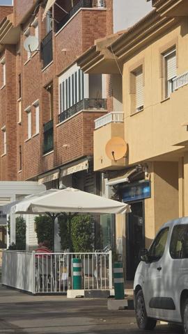 Local comercial con un apartamento en Pilar de Horadada photo 0