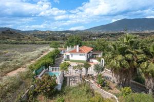 Magnífica casa de campo con finca en La Cala de Mijas photo 0
