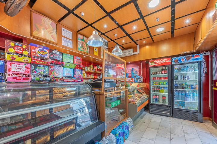 MAGNIFICO LOCAL COMERCIAL photo 0