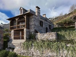 Estrena tu casa en Bausen Arquitectura Tradicional Pirenaica con todo el confort Actual photo 0