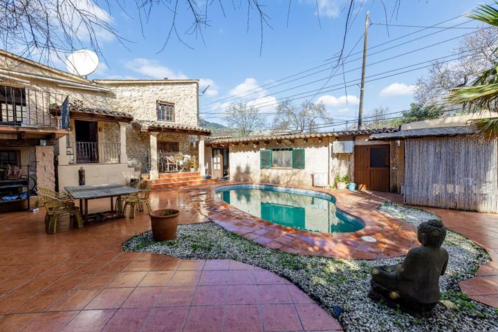 Casa de Pueblo en Capdellà con parking para 4 vehículos y piscina. photo 0