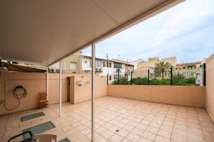 Ideal para familias! Amplio piso con gran terraza en zona Arxiduc. photo 0