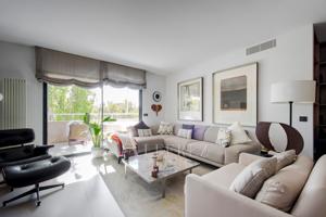 Piso En venta en Calle Solano, Zona Prado De Somosaguas - La Finca, Pozuelo De Alarcón photo 0