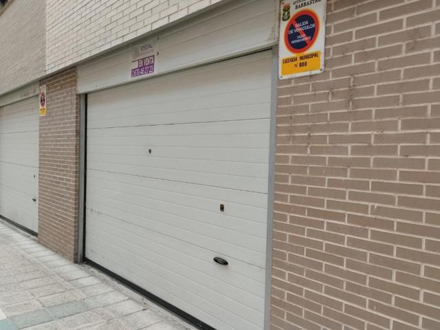 Se vende Garaje Almacen independiente en Barbastro photo 0