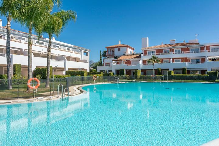 Dúplex En venta en Paraiso Barronal, Estepona photo 0