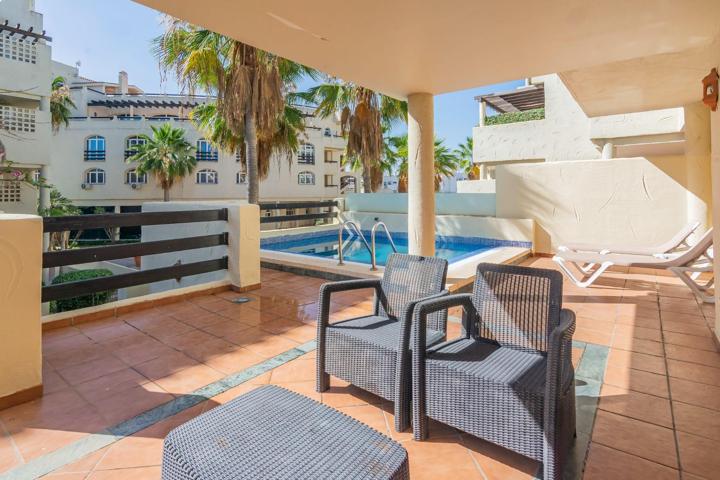 Piso En venta en El Campanario, Estepona photo 0