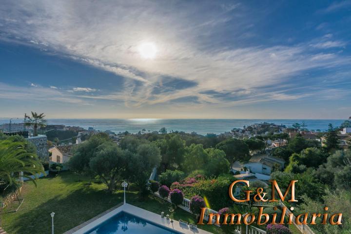 ESPECTACULAR VILLA CON PRECIOSAS VISTAS AL MAR EN TORREMUELLE photo 0