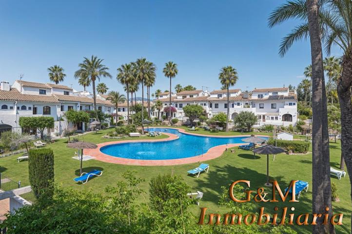 Unifamiliar Pareada En venta en Atalaya-Isdabe, Estepona photo 0