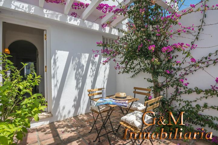 Unifamiliar Pareada En venta en Atalaya-Isdabe, Estepona photo 0