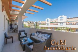  Ático En venta en Puerto De Estepona, Estepona photo 0