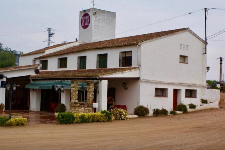 Restaurante masía ubicado a pie de carretera photo 0