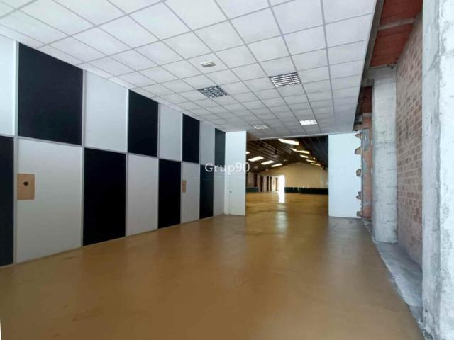 Impresionante local en La Bordeta ¡Haz crecer tu negocio! photo 0