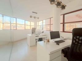 ¡Tu nueva oficina en la zona de negocios de Lleida te está esperando! photo 0