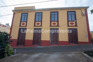 Casa-Chalet en Venta en San Andres Y Sauces Santa Cruz de Tenerife photo 0