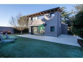 Venta - Chalet unifamiliar semi-nuevo en Sant Cugat del Vallès photo 0