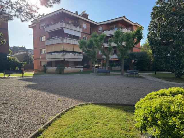 Venta de piso en planta baja con terraza en Sant Cugat del Vallès - Eixample photo 0