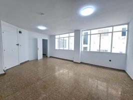 Oficina En alquiler en Ciutat Vella, Valencia photo 0