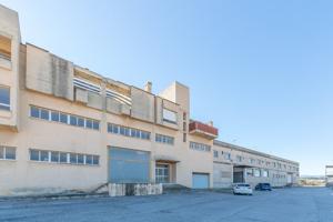 Ref. 03813 - Naves industriales en Villanmarchante, con almacén, oficinas y vivienda photo 0