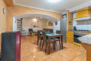 🏡 **Ref. 04264 – Casa rural reformada con licencia en vigor en Chulilla** photo 0