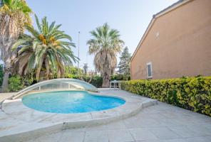 Ref. 04301.- Chalet esquinero en Urb. Colinas de San Antonio con piscina cubierta. photo 0