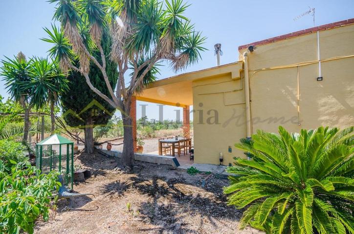 Ref. 04303.- Chalet con piscina y amplia parcela en Llíria. photo 0