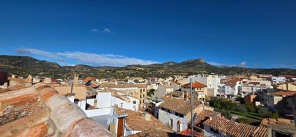 Ref 04327 Espectacular casa de pueblo de gran tamaño situada en pleno casco histórico de Chelva photo 0