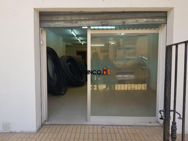 LOCAL COMERCIAL ACONDICIONADO EN ALQUILER photo 0