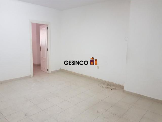 LOCAL COMERCIAL EN ALQUILER EN EL LLOMBO photo 0