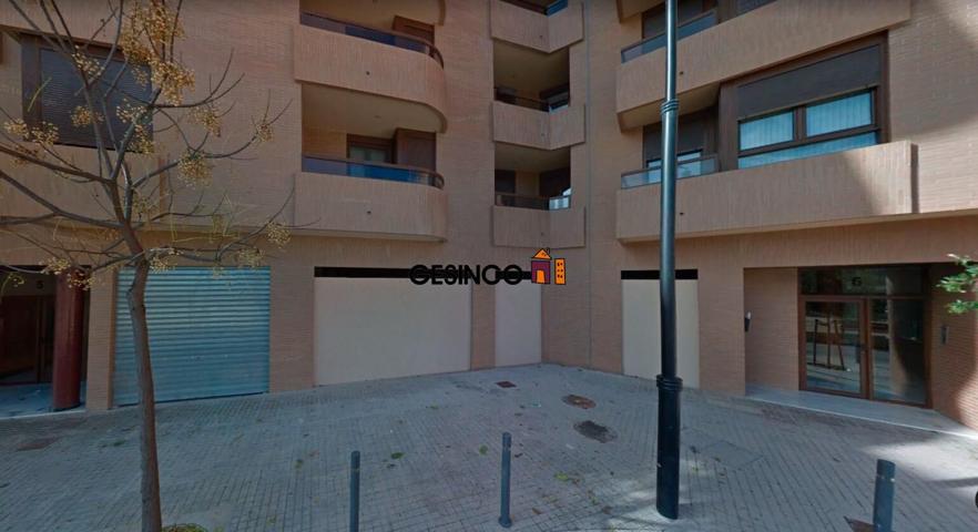 LOCAL COMERCIAL EN ALQUILER EN LA PLAZA AUSIAS MARCH - AREA 20 photo 0