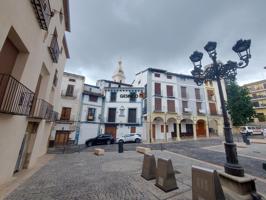 CASA O NEGOCIO.... SITUADO EN PLENO CORAZÓN DE XÀTIVA photo 0
