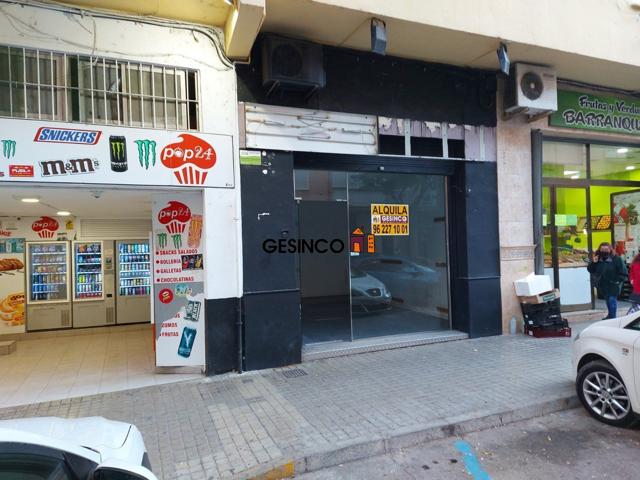 LOCAL EN BUEN ESTADO EN ZONA CÉNTRICA photo 0