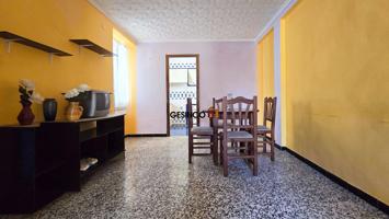 Una vivienda con excelentes vistas para reformar a tu gusto es perfecta para crear tu espacio photo 0