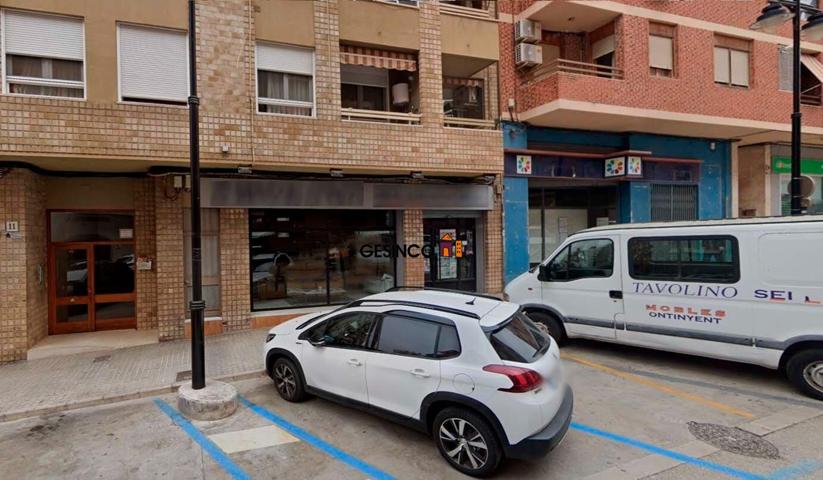 AMPLIO LOCAL COMERCIAL EN VENTA O ALQUILER EN ONTINYENT photo 0