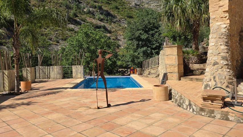 IMPRESIONANTE CHALET EN VENTA EN ONTINYENT photo 0