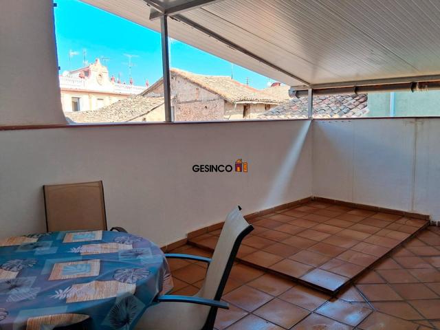 CASA UNIFAMILIAR CON TERRAZA ESPACIOSA EN EL CASCO ANTIGUO photo 0