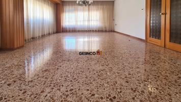 PISO DE GRAN TAMAÑO EN VENTA EN ONTINYENT photo 0