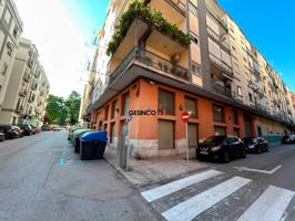 LOCAL COMERCIAL CÉNTRICO CON OCHO ESCAPARATES photo 0