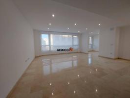 EXCELENTE INMUEBLE REFORMADO EN PRIMERA PLANTA CON TERRAZA photo 0