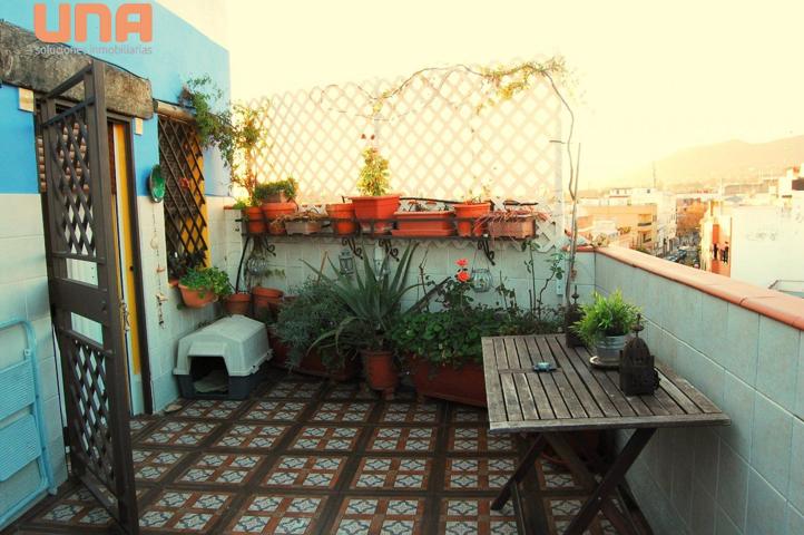 Precioso ático con hermosas vistas en la Zona del Naranjo en Venta photo 0