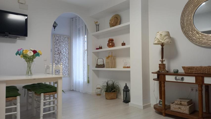 Bonito piso en venta listo para entrar a vivir junto a la emblematica plaza de la Corredera photo 0