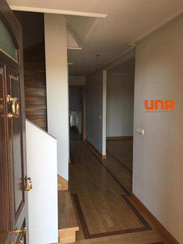 VENTA DE CASA ADOSADA EN MIRABUENO(Tambien alquiler opción compra) photo 0