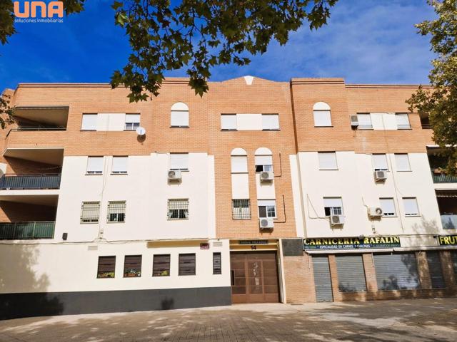 Piso Polígono Guadalquivir (Junto centro comercial Guadalquivir) listo para entrar a vivir photo 0