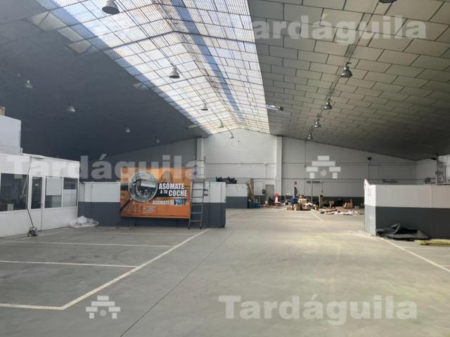 EXCELENTE NAVE EN ALQUILER DE 1.632 M2. EN CTRA. DE ALDEALENGUA. photo 0