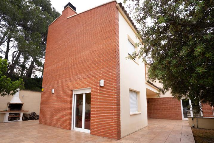 ¡Descubre el hogar de tus sueños en Riudecols! photo 0