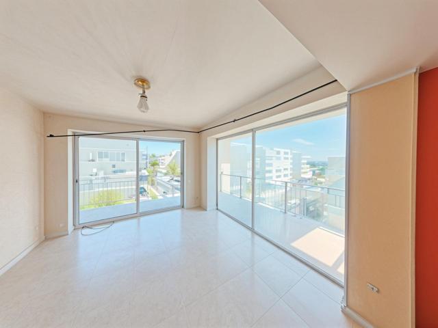 ¡Oportunidad de inversión en Salou, junto a la playa de los Capellanes! photo 0